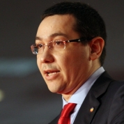 Victor Ponta vrea restructurarea Guvernului şi un Congres al partidului, în primăvară